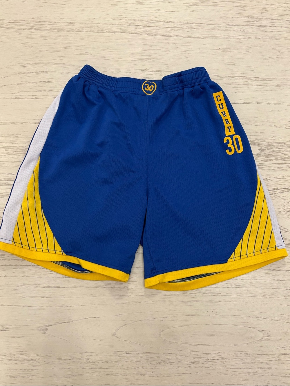 Stephen Curry #30 SZ M Blue & Yellow B-ball Shorts and coordinating Nike shirt